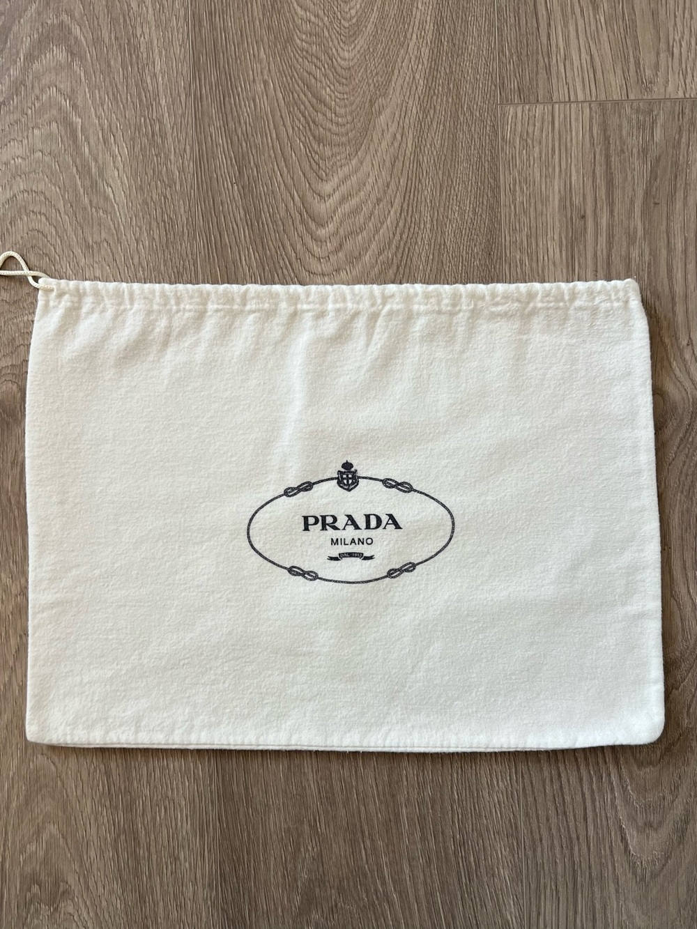 Prada dust bag (C85)